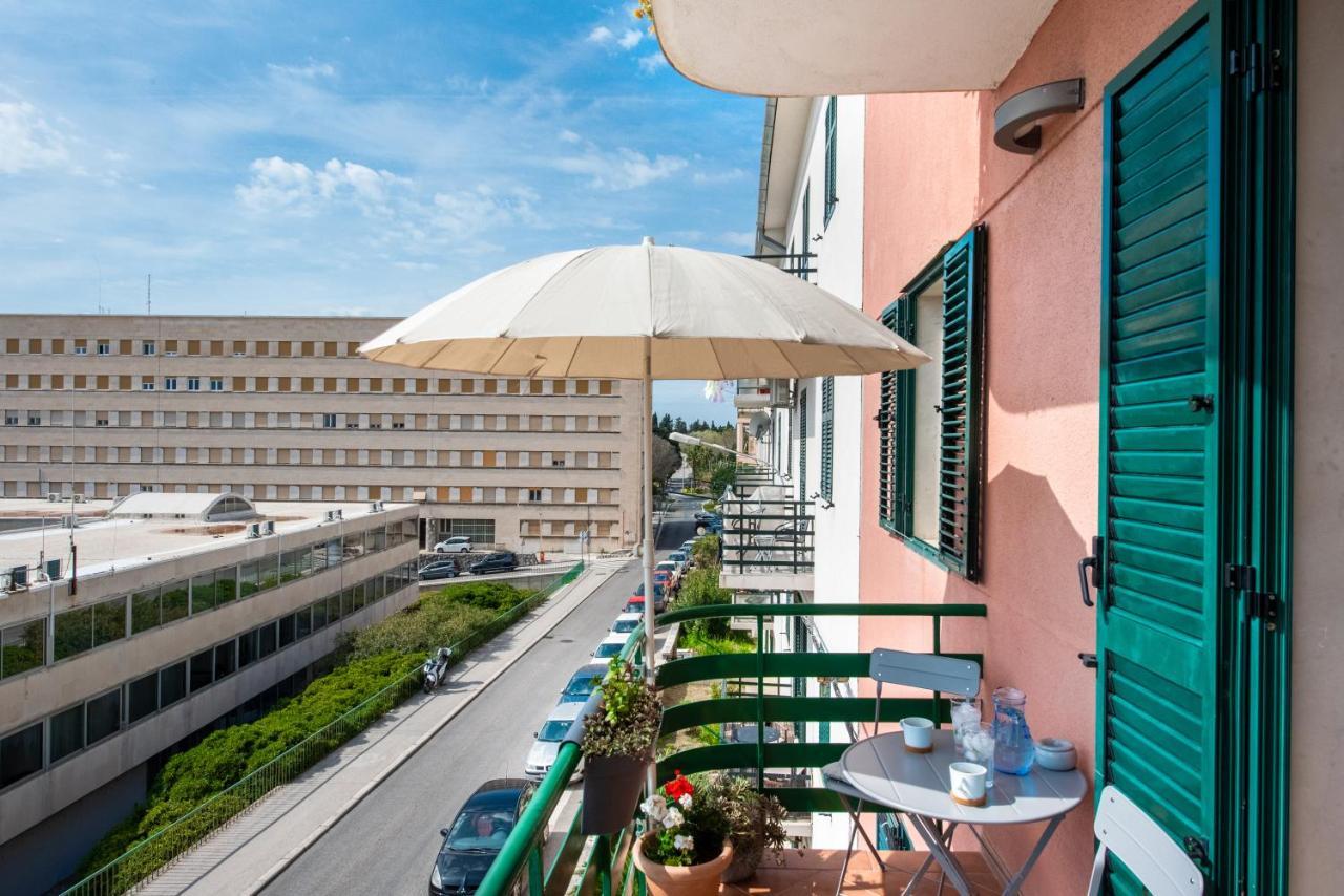 Airy Seafront 1920S Apartment Split Bagian luar foto