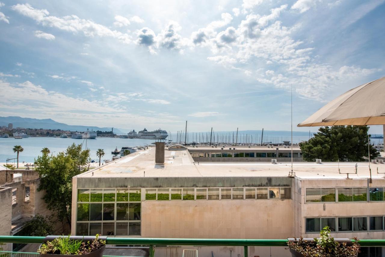 Airy Seafront 1920S Apartment Split Bagian luar foto